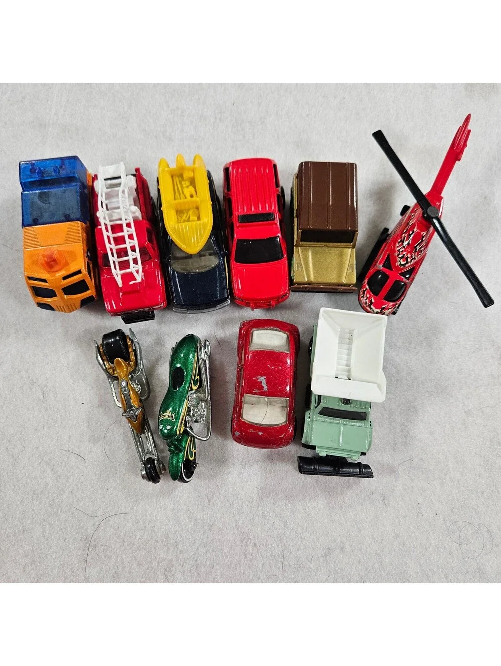Lot of 10 Hot Wheels Matchbox Die Cast Cars Trucks Motorcycle Helicopter